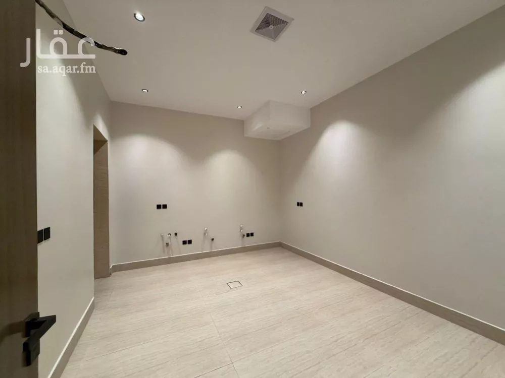 6 bedroom floor in Al Khaleej 14