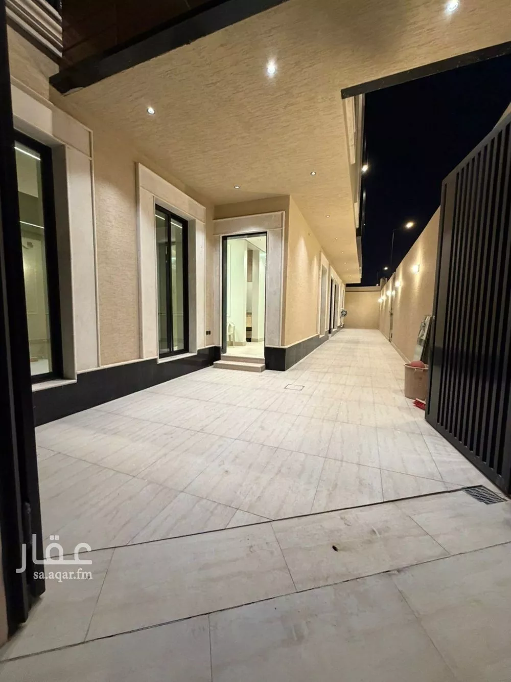 6 bedroom floor in Al Khaleej 3