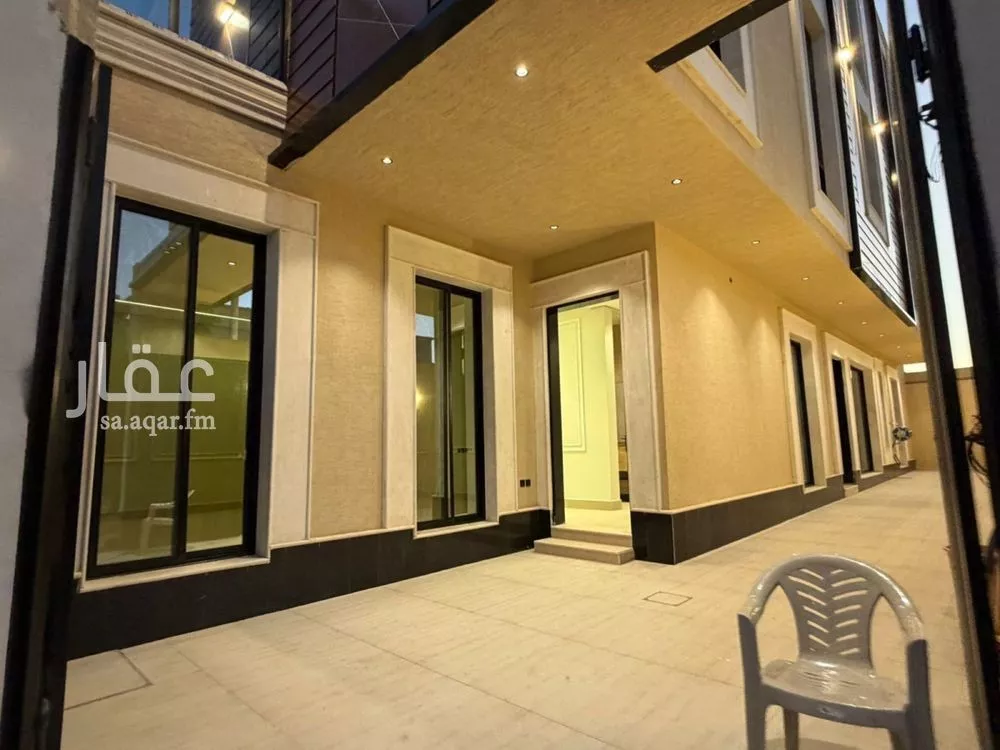 6 bedroom floor in Al Khaleej 21