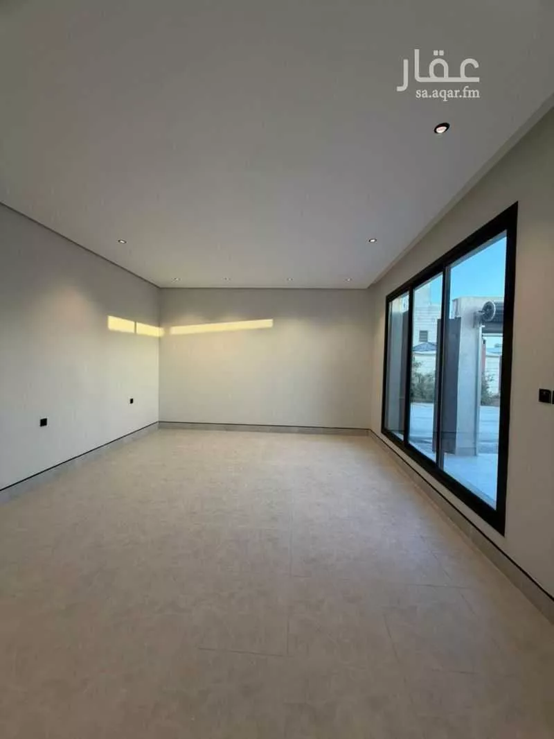 3 bedroom floor in Al Janadriyah 14