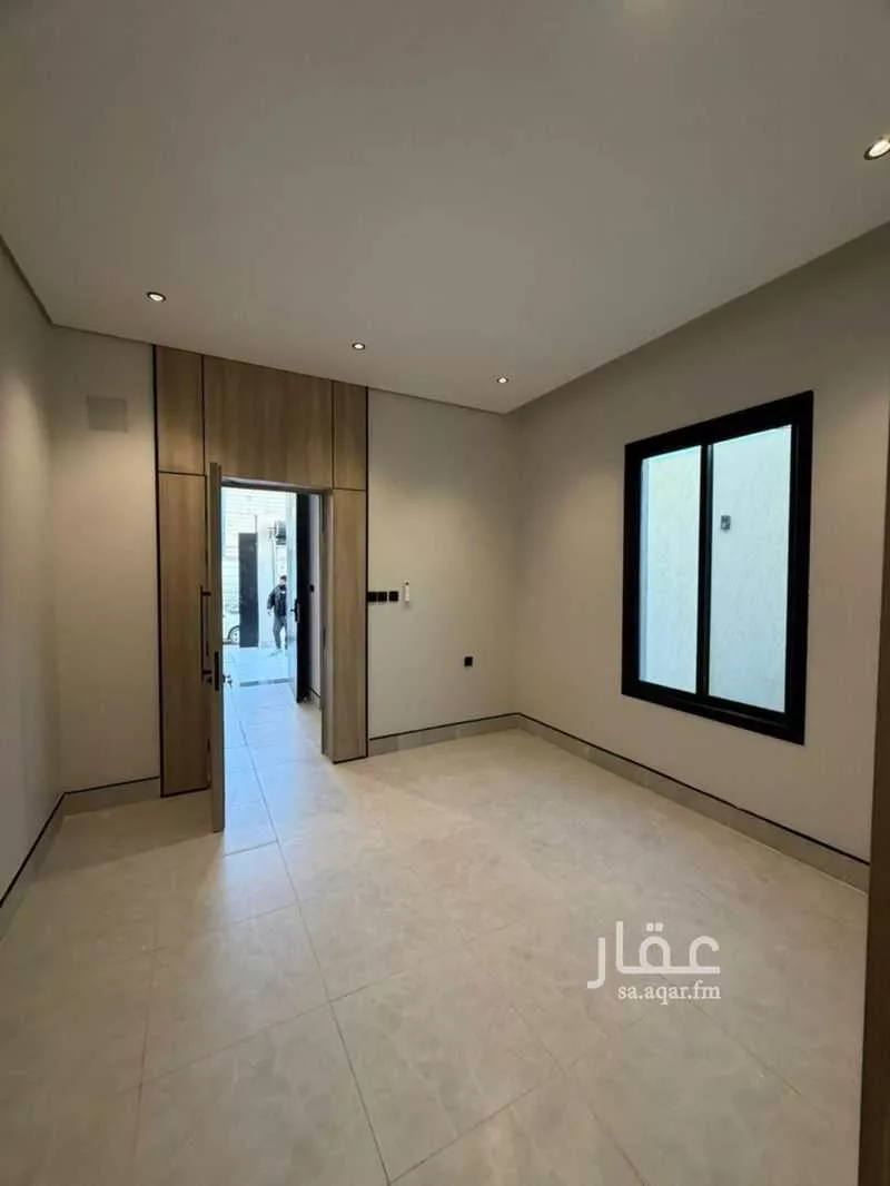 3 bedroom floor in Al Janadriyah 5