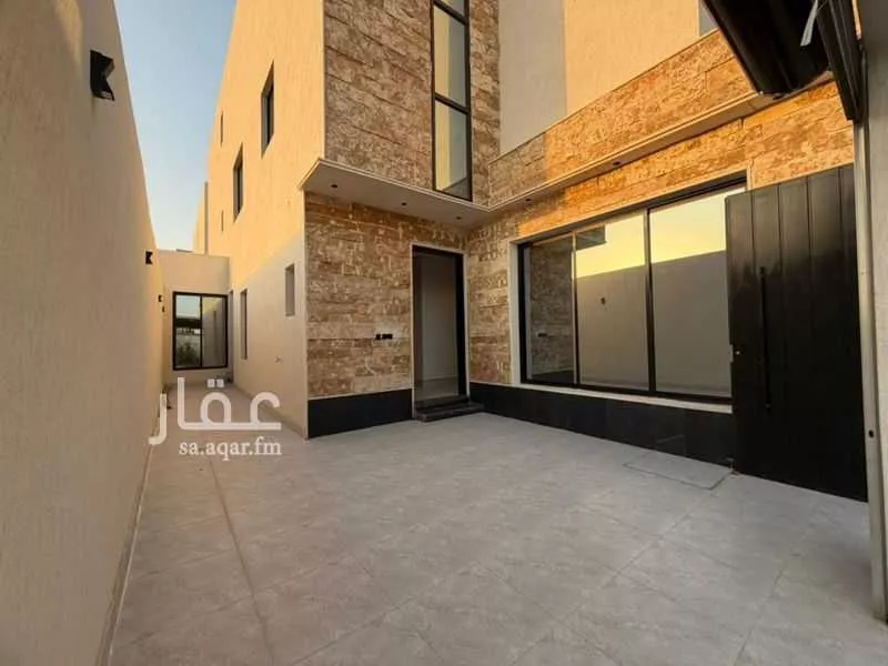 3 bedroom floor in Al Janadriyah 10