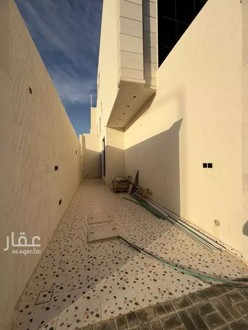 4 bedroom floor in Ash Sharq 13
