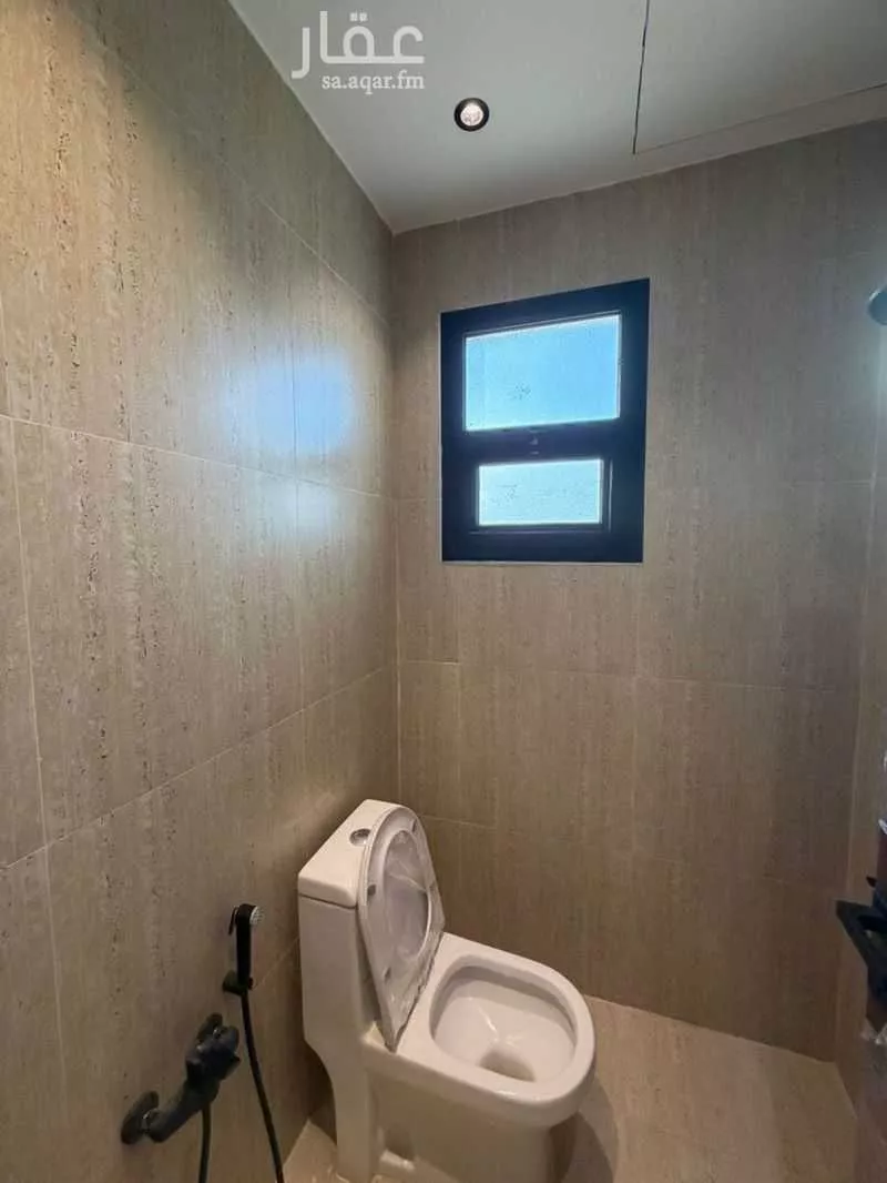 4 bedroom floor in Ash Sharq 9