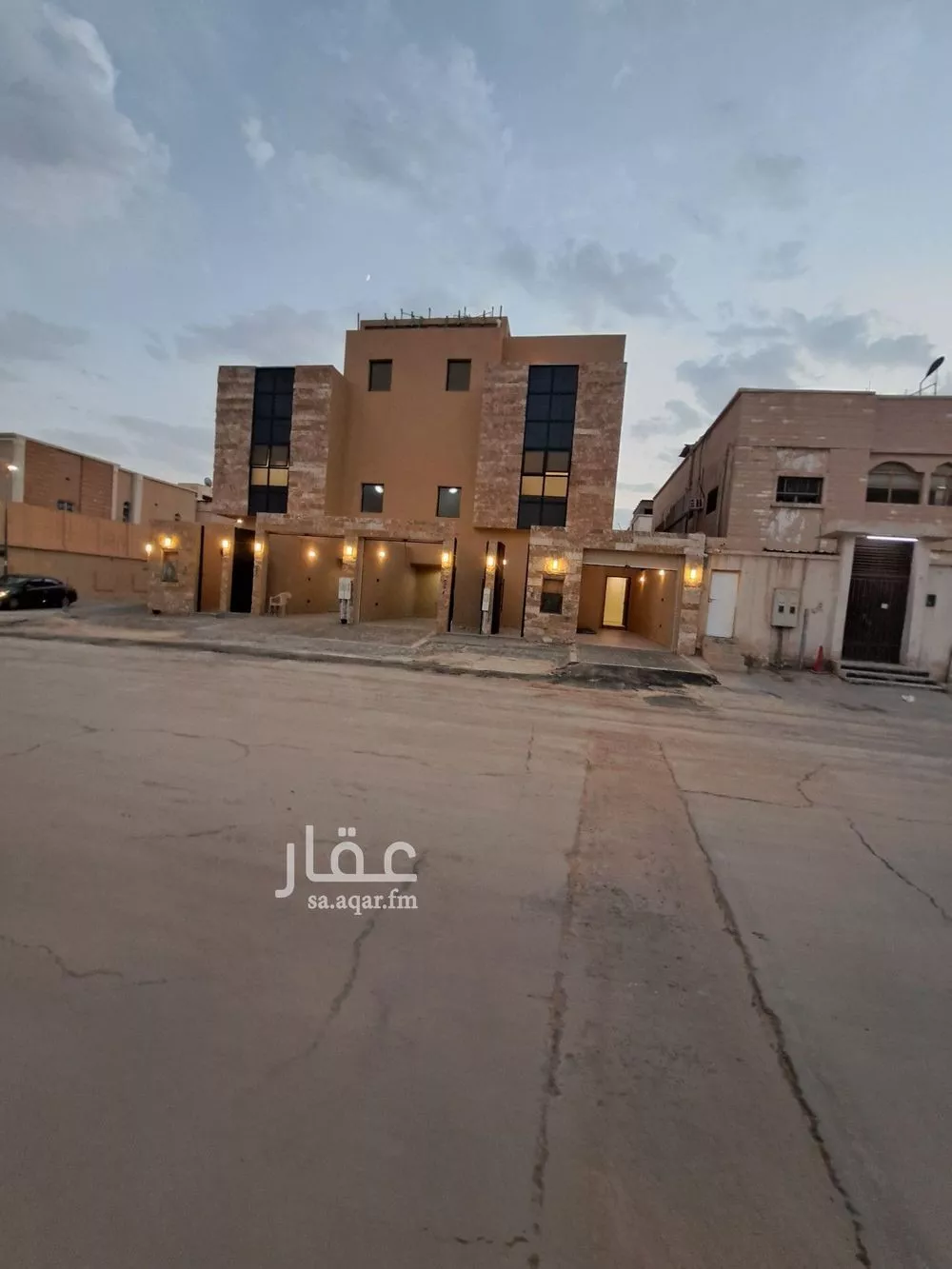 3 bedroom floor in Al Zahrah 3