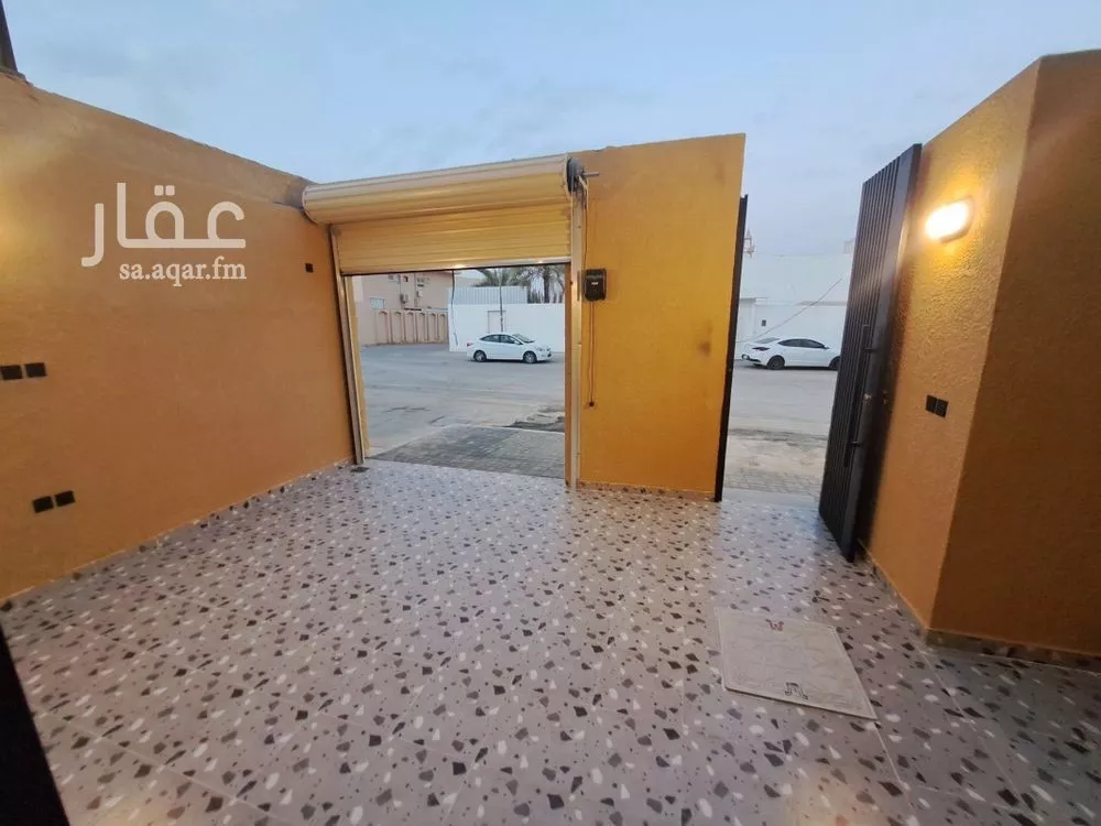 3 bedroom floor in Al Zahrah 10