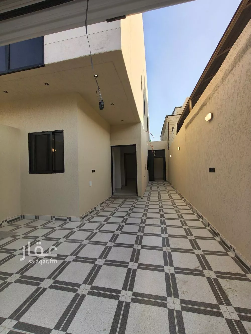 3 bedroom floor in As Suwaidi 2
