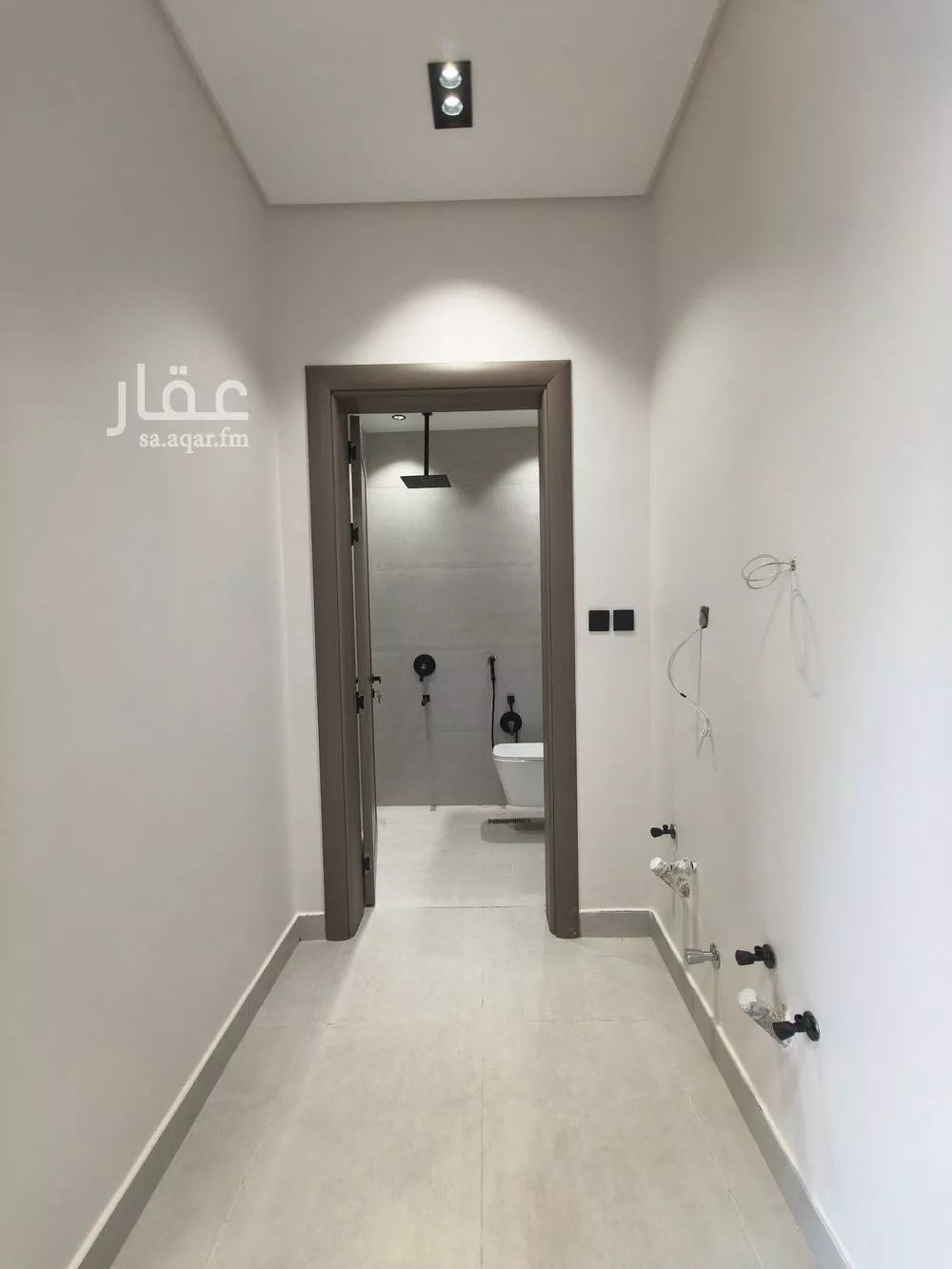 3 bedroom floor in As Suwaidi 11