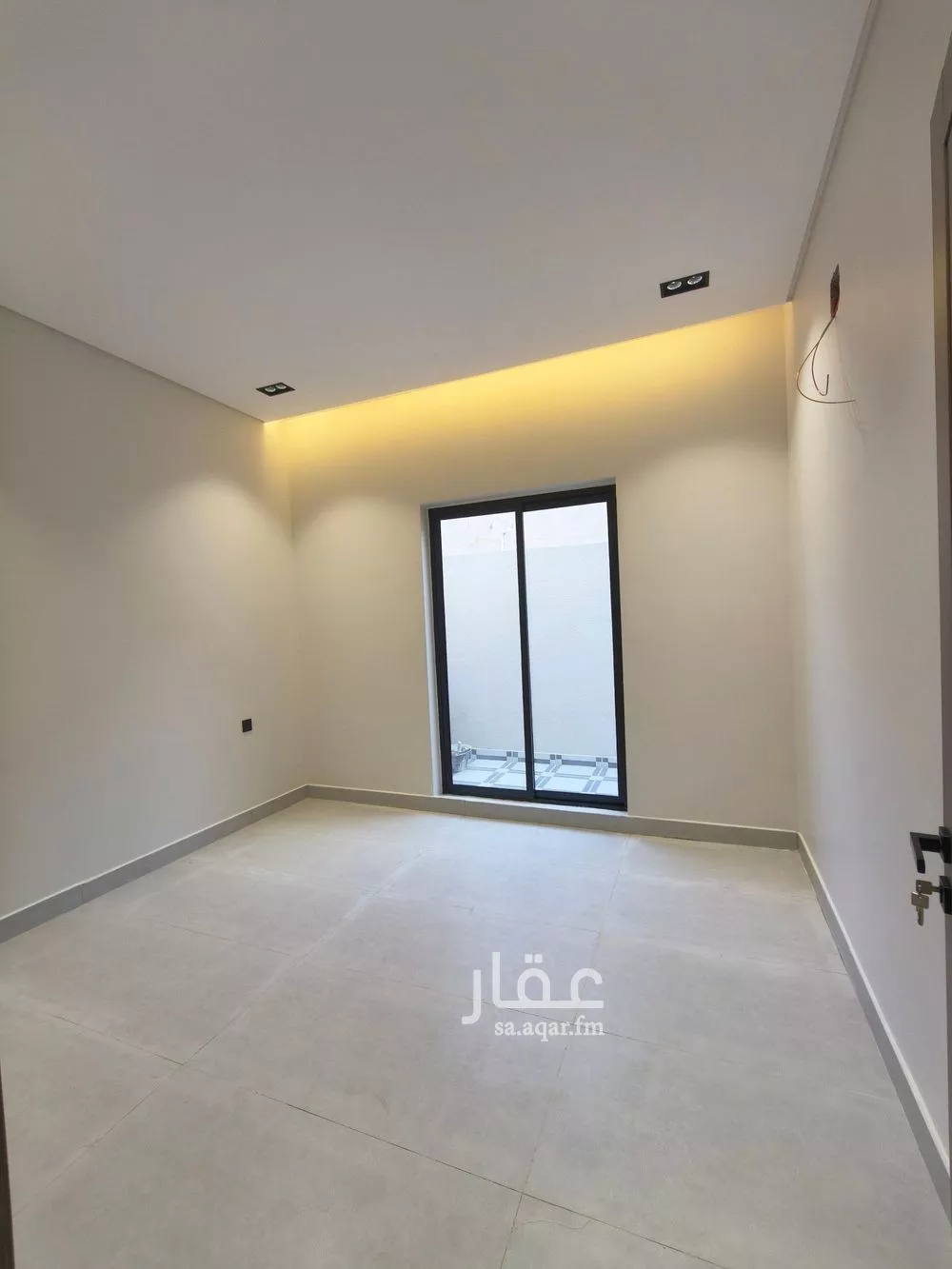 3 bedroom floor in As Suwaidi 4