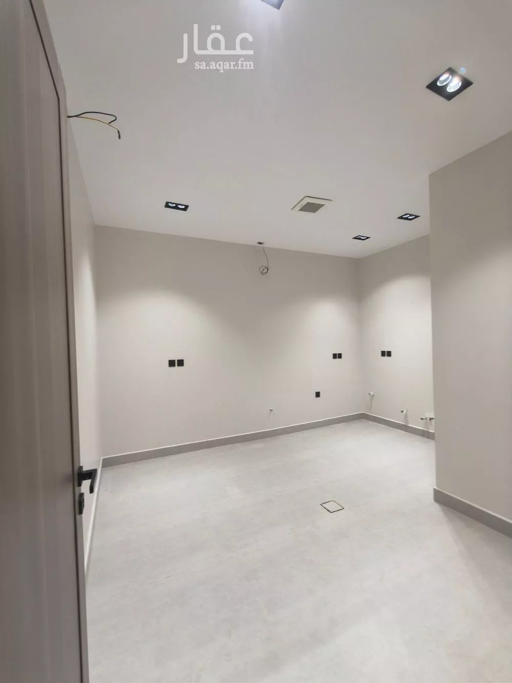 3 bedroom floor in As Suwaidi 5