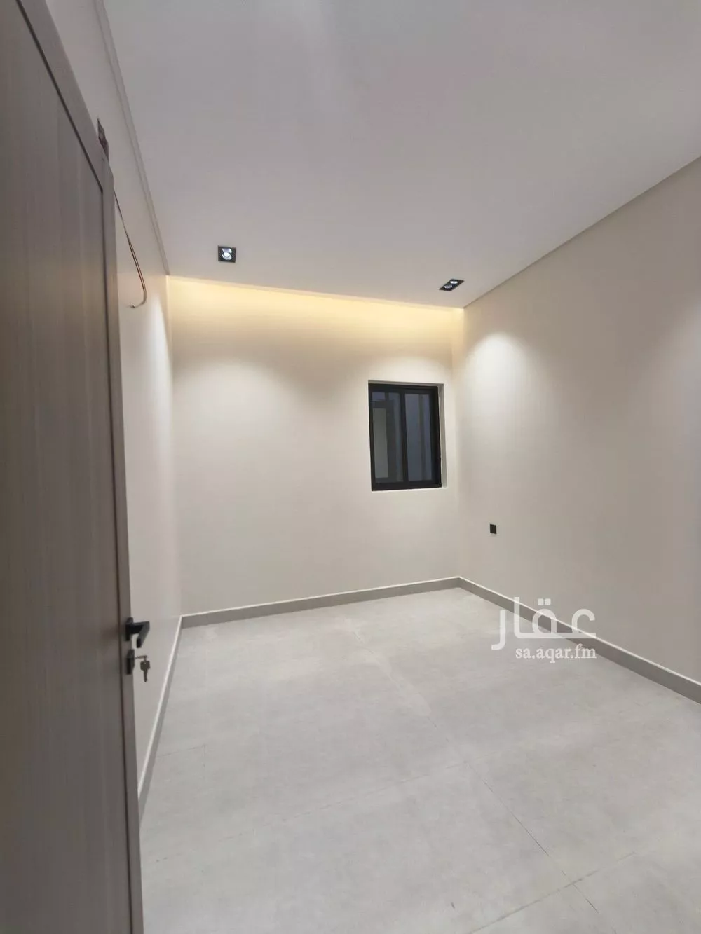 3 bedroom floor in As Suwaidi 6