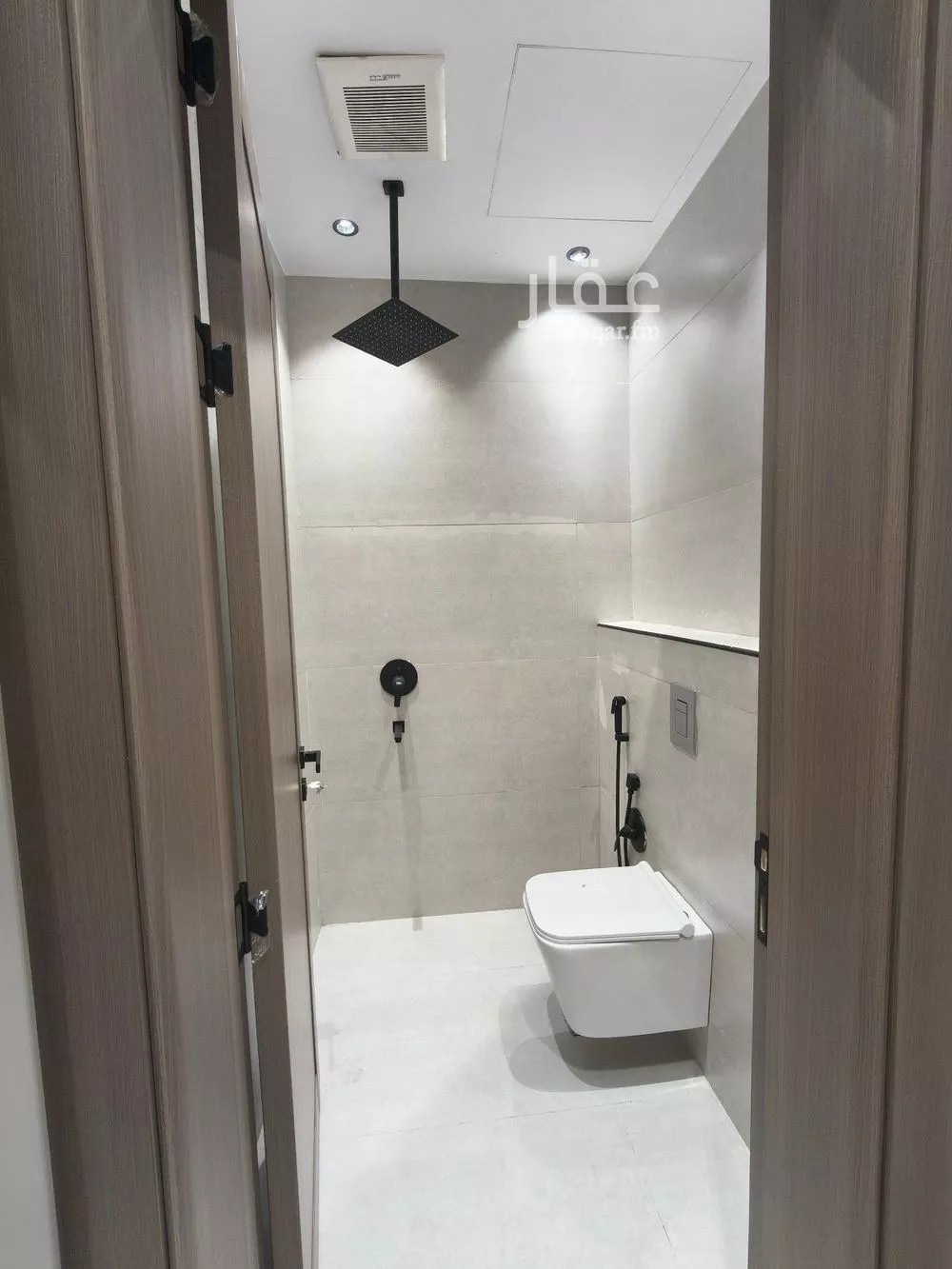 3 bedroom floor in As Suwaidi 8