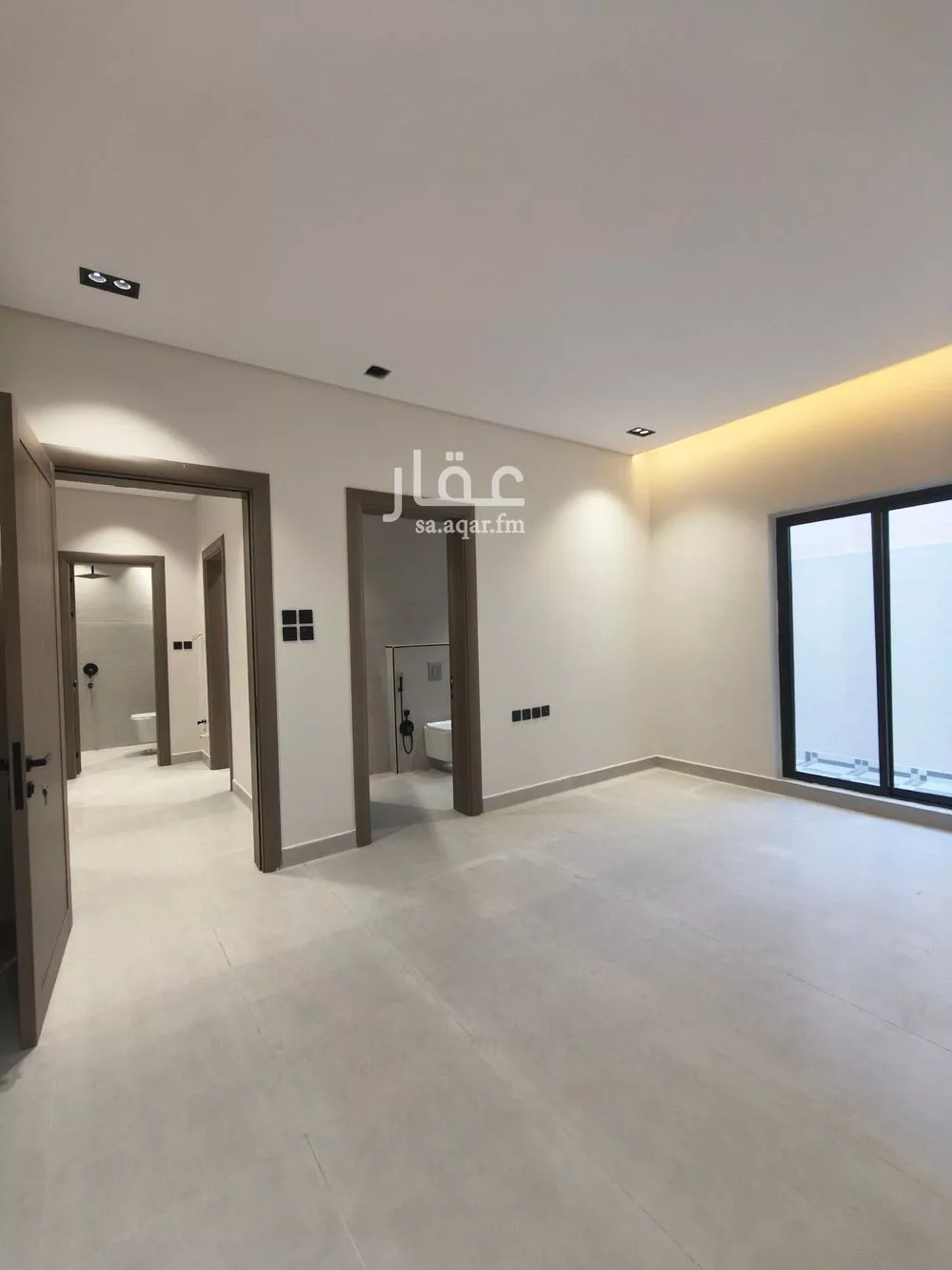 3 bedroom floor in As Suwaidi 10