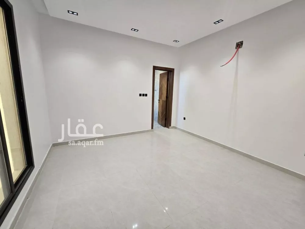 3 bedroom floor in Tuwaiq 3