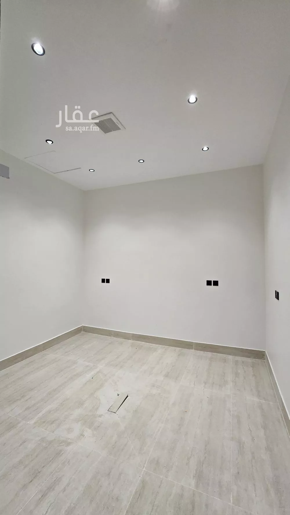 3 bedroom floor in Dhahrat Namar 4