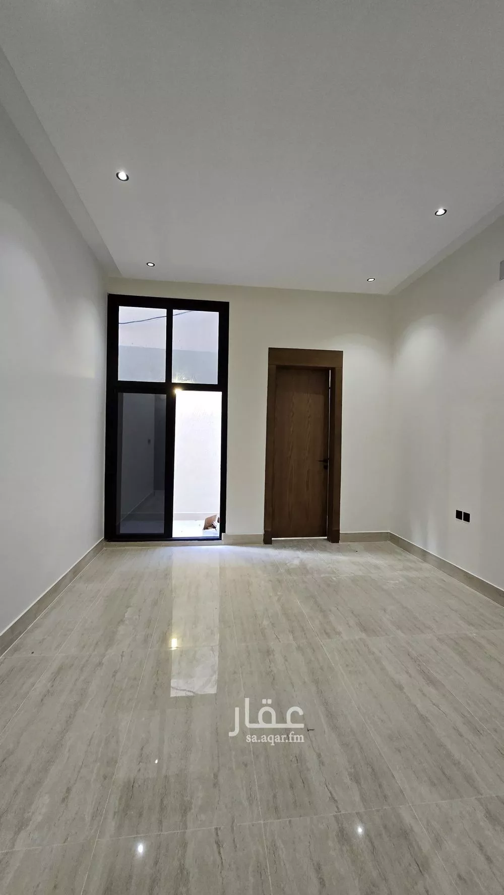 3 bedroom floor in Dhahrat Namar 5