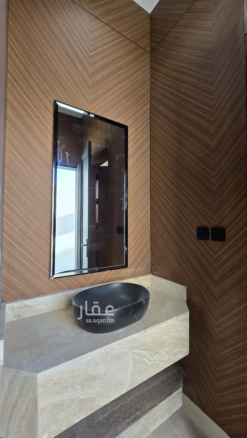 3 bedroom floor in Dhahrat Namar 7