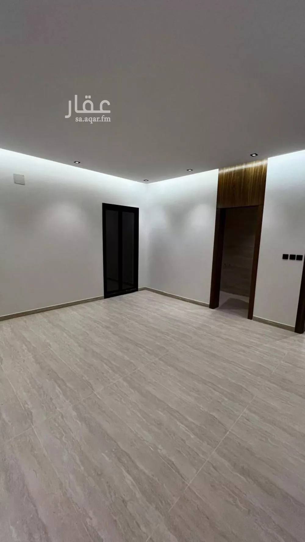 3 bedroom floor in Al Hazm 8