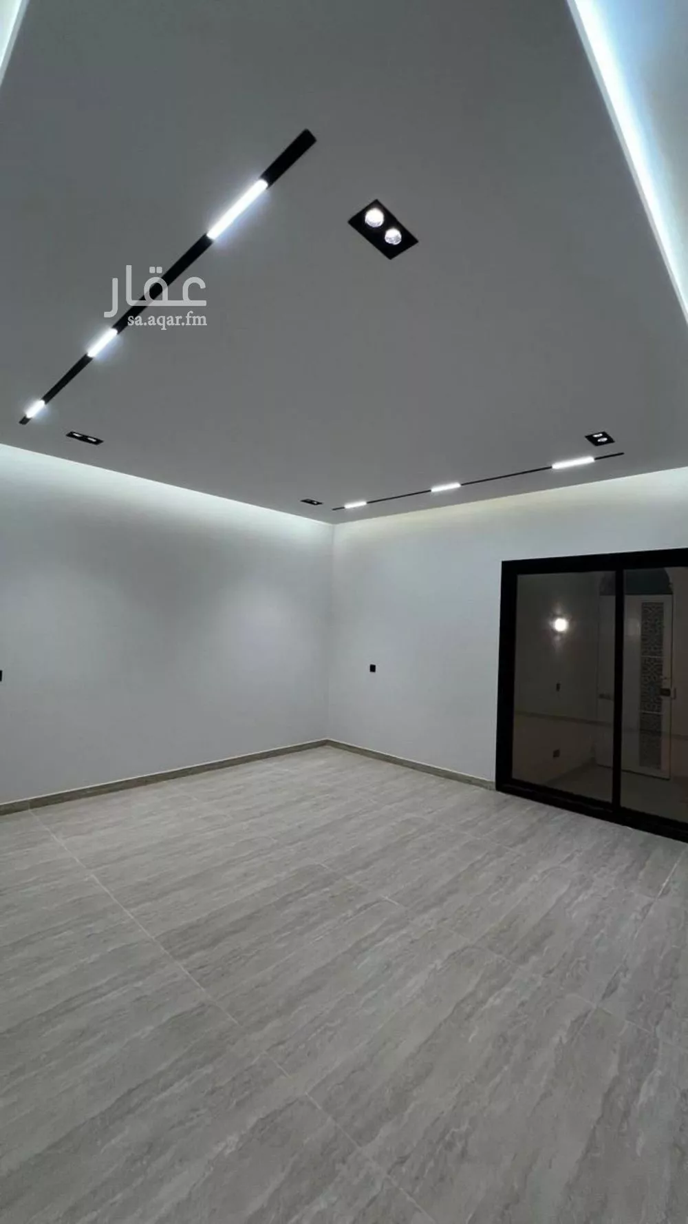 3 bedroom floor in Al Hazm 9