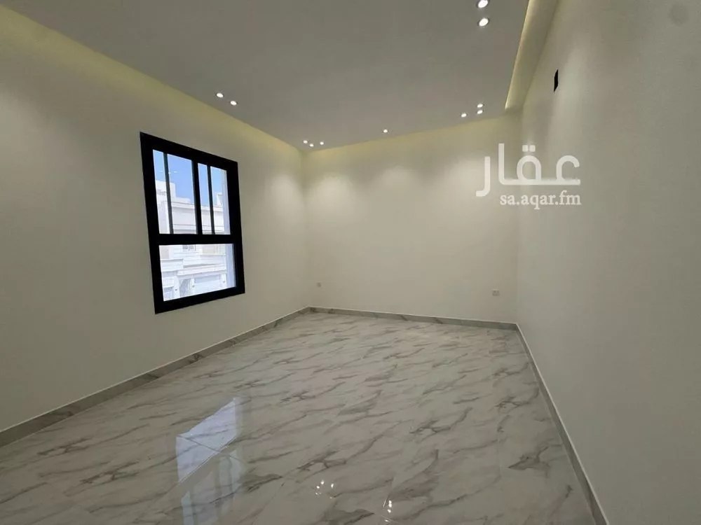 4 bedroom floor in Al Qadisiyah 4