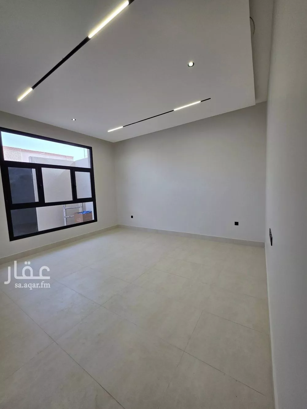4 bedroom floor in Al Khaleej 5