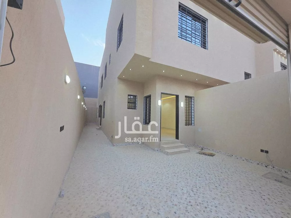 4 bedroom floor in Badr 3