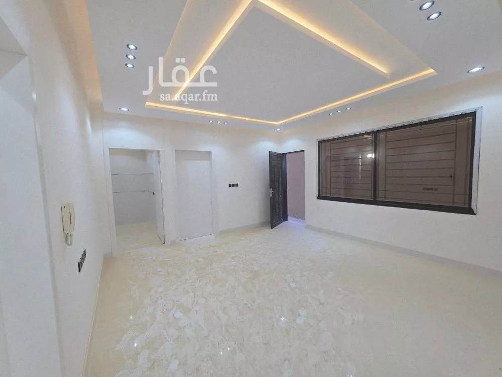 4 bedroom floor in Badr 5