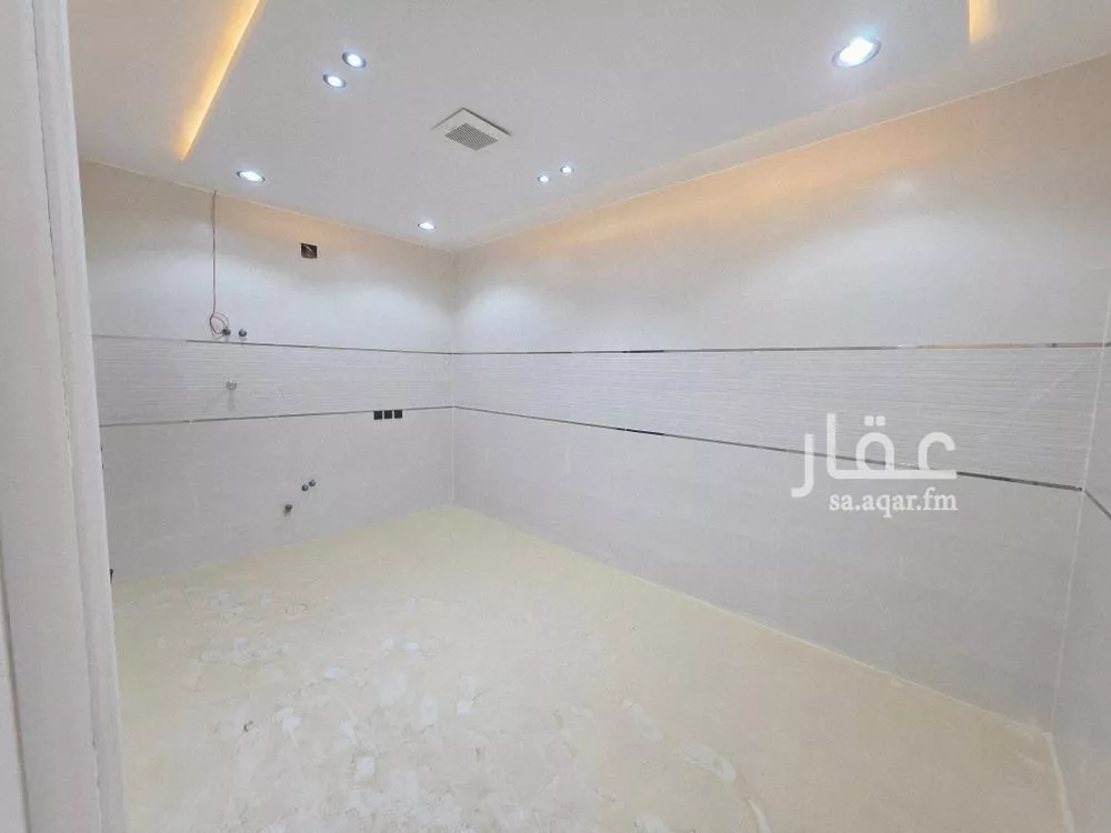 4 bedroom floor in Badr 6