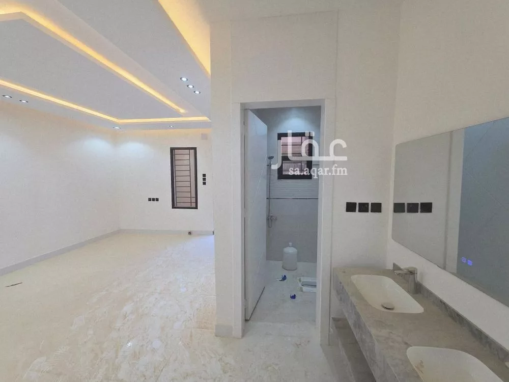 4 bedroom floor in Badr 10