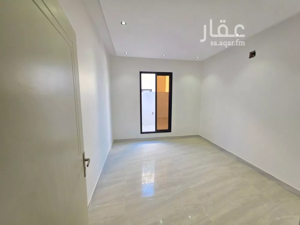 دور 5 غرف في طيبة 11