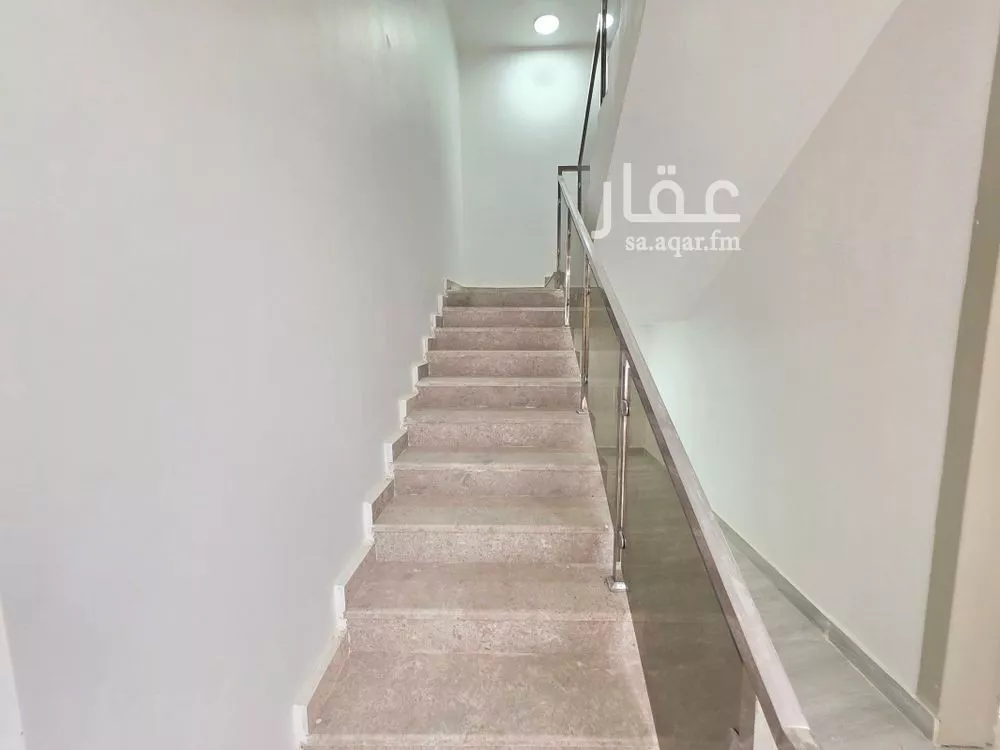 دور 5 غرف في طيبة 9