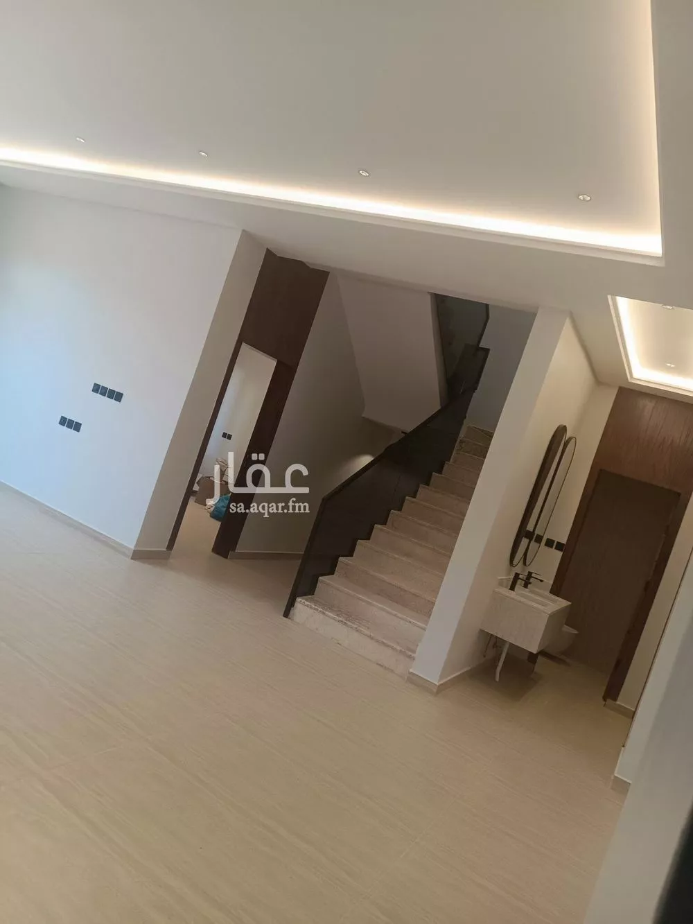 4 bedroom floor in As Suwaidi 4