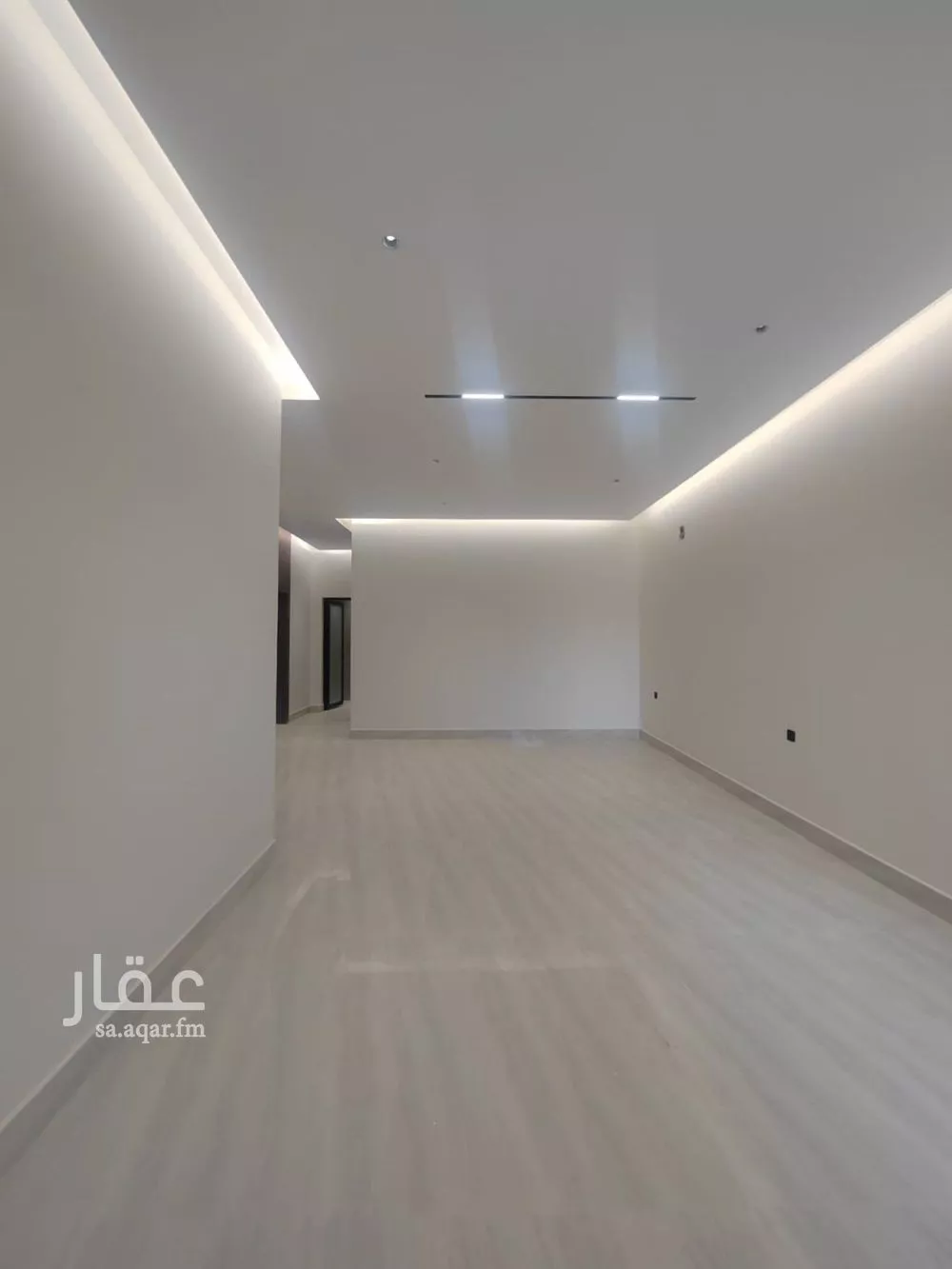 3 bedroom floor in Dirab 8