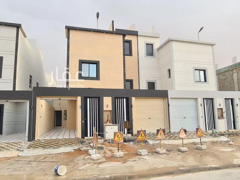 5 bedroom floor in Badr 2