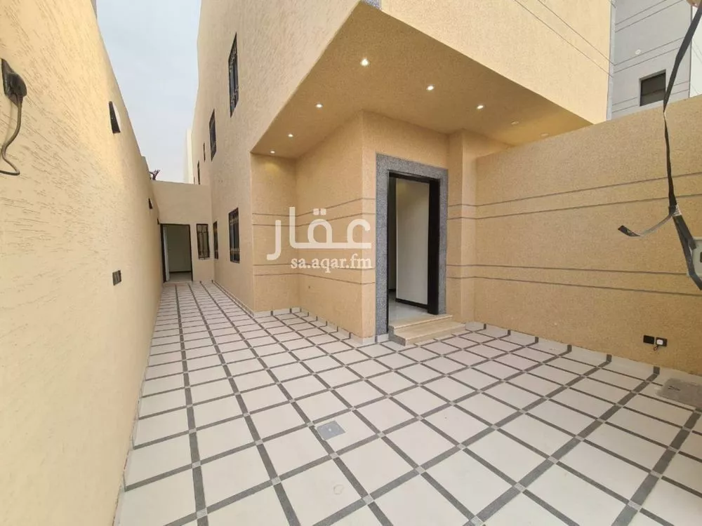 5 bedroom floor in Badr 4