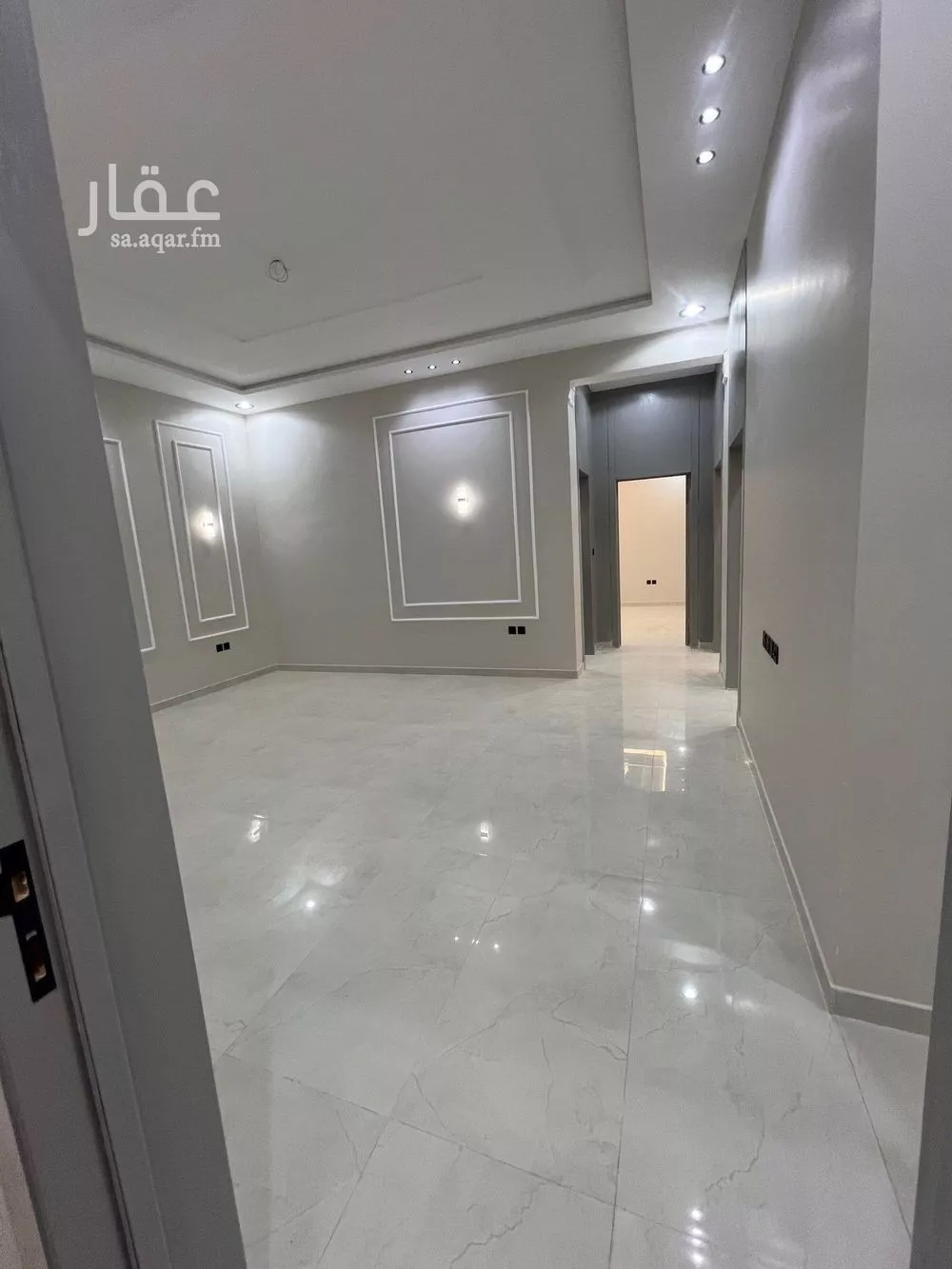 3 bedroom floor in Dhahrat Namar 6