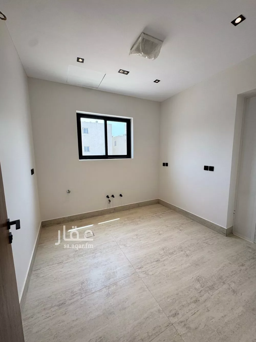 دور 4 غرف في الشرق 11