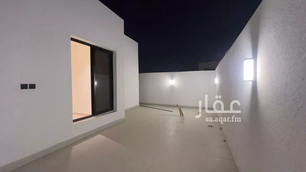 3 bedroom floor in As Suwaidi Al Gharabi 17