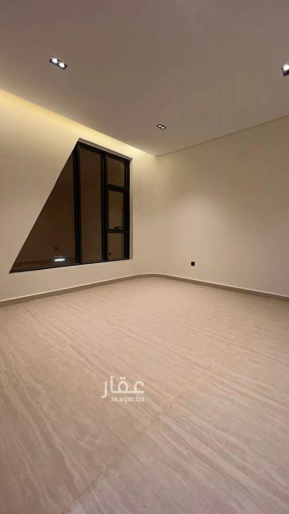 3 bedroom floor in As Suwaidi Al Gharabi 21