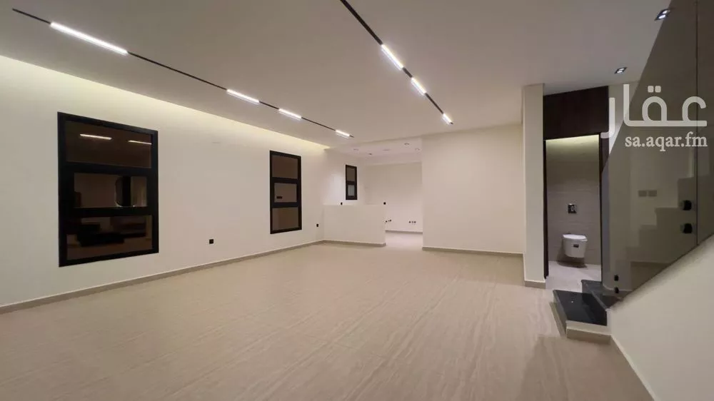 3 bedroom floor in As Suwaidi Al Gharabi 7