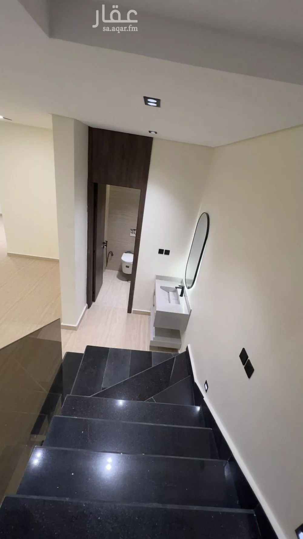 3 bedroom floor in As Suwaidi Al Gharabi 8