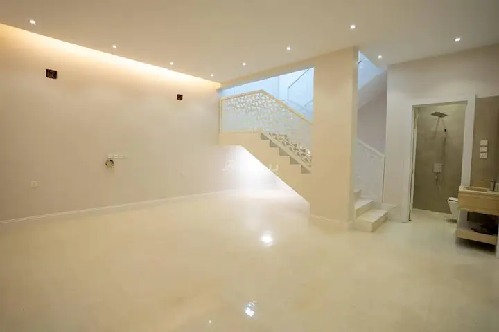 4 bedroom villa in Al Awali, Riyadh 13