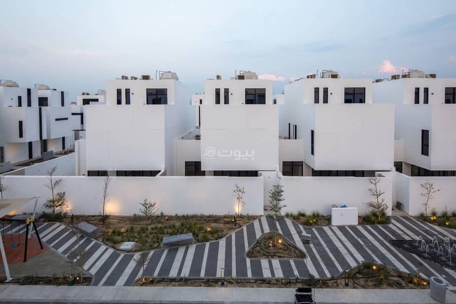 5 bedroom villa in Al Khuzama, Eastern Province 8