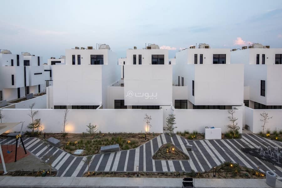 5 bedroom villa in Al Khuzama, Eastern Province 2