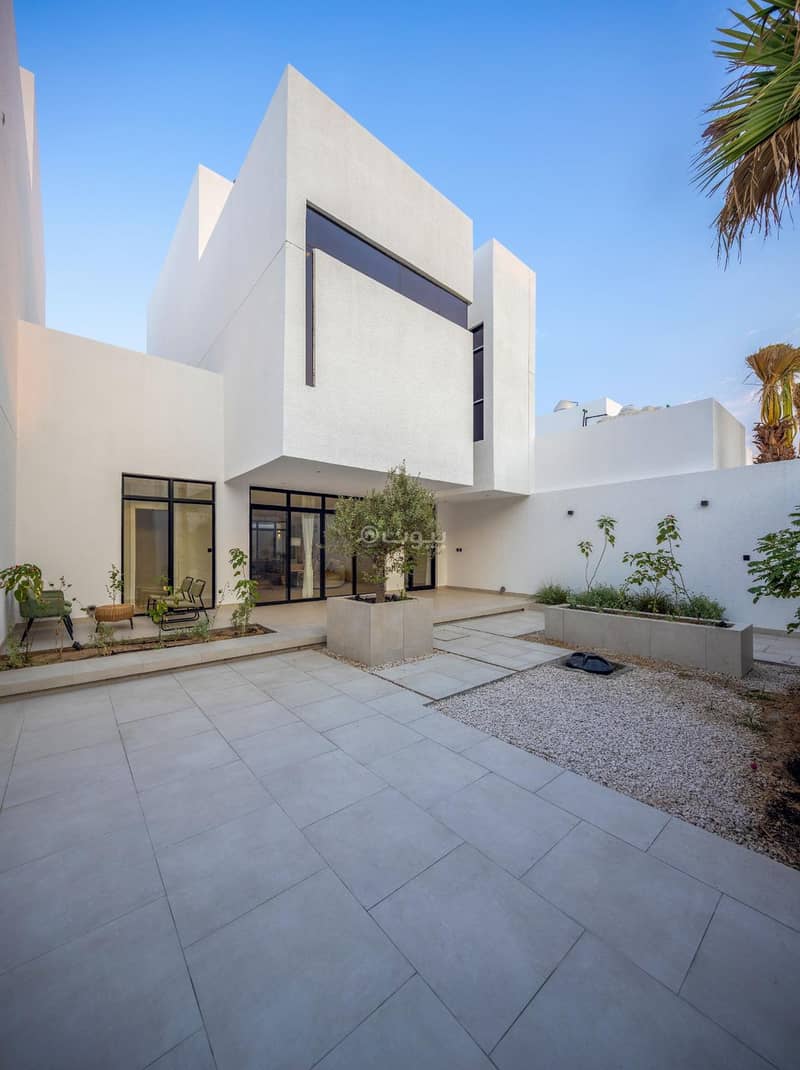 5 bedroom villa in Al Khuzama, Eastern Province 23