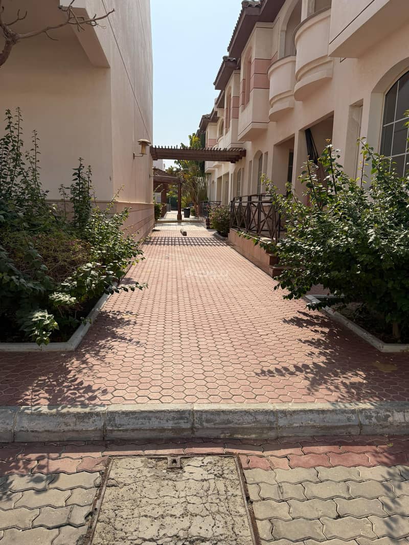 3 bedroom villa in Al Rawdah, Jeddah 11