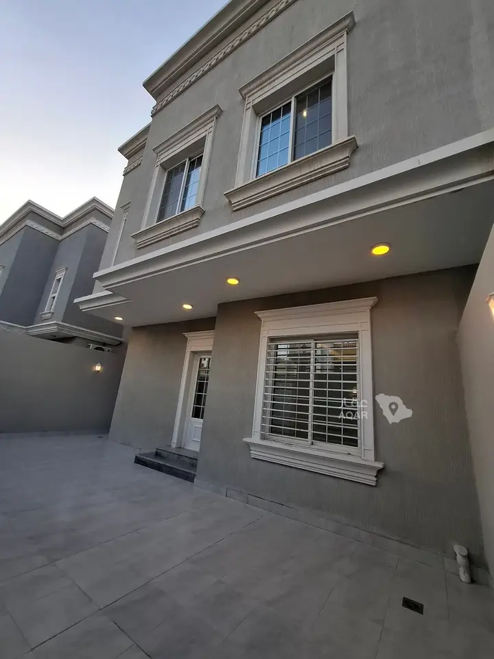 5 bedroom villa in Ash Shulah, Eastern Province 11