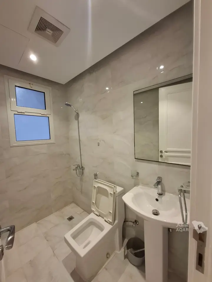 5 bedroom villa in Ash Shulah, Eastern Province 14