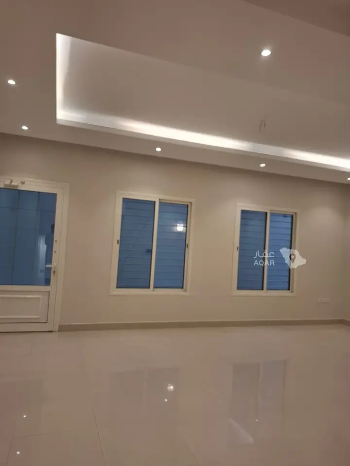 5 bedroom villa in Ash Shulah, Eastern Province 9