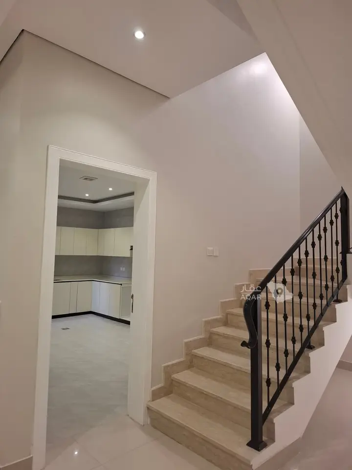 5 bedroom villa in Ash Shulah, Eastern Province 2